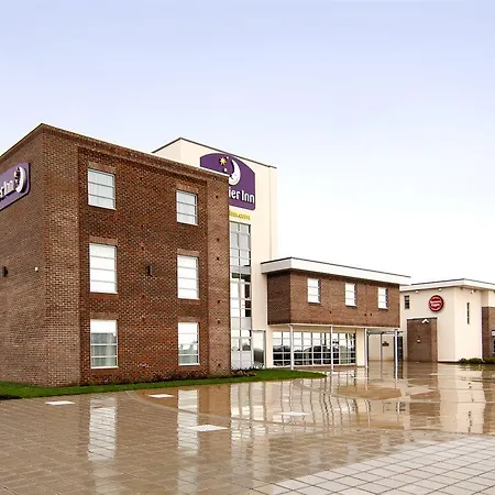 Premier Inn Barry Island-3